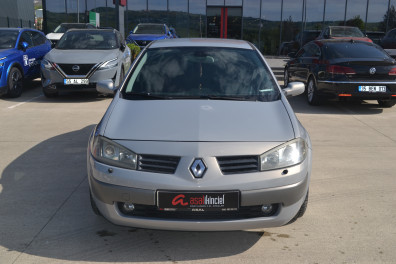 Renault Megane 1.6 LPG DYNAMİQUE 2004 Model Otomatik Vites