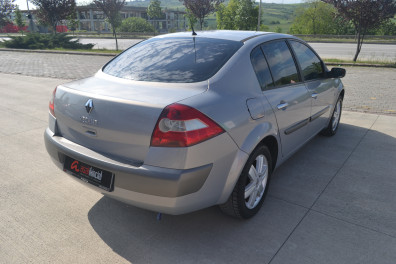 Renault Megane 1.6 LPG DYNAMİQUE 2004 Model Otomatik Vites