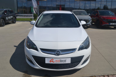 Opel Astra 1.3CDTİ ENJOY 2013 Model Düz Vites