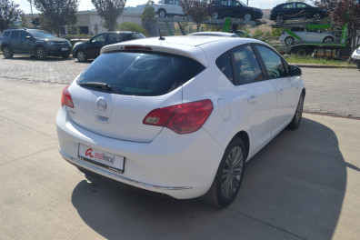 Opel Astra 1.3CDTİ ENJOY 2013 Model Düz Vites