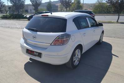 Opel Astra 1.6 LPG ESSENTİA 2012 Model Otomatik Vites