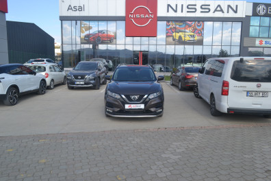 Nissan Qashqai 1.6DCİ SKYPACK AT 2017 Model Otomatik Vites