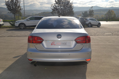 Volkswagen Jetta 1.6TDİ TRENDLİNE 2011 Model Düz Vites