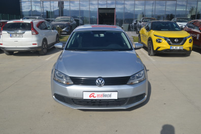 Volkswagen Jetta 1.6TDİ TRENDLİNE 2011 Model Düz Vites