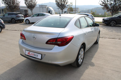 Opel Astra 1.6 EDİTİON PLUS  2017 Model Düz Vites