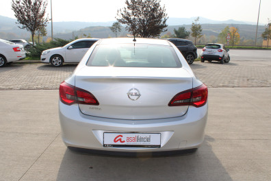 Opel Astra 1.6 EDİTİON PLUS  2017 Model Düz Vites