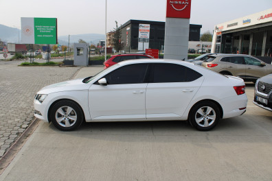 Skoda Superb 1.4TSİ ACTİVE 2017 Model Düz Vites