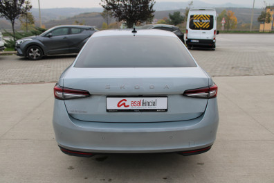 Skoda Superb 1.5TSİ MHEV PRESTİGE 2024 Model Otomatik Vites