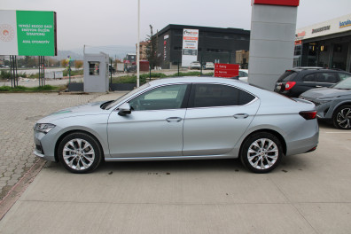 Skoda Superb 1.5TSİ MHEV PRESTİGE 2024 Model Otomatik Vites