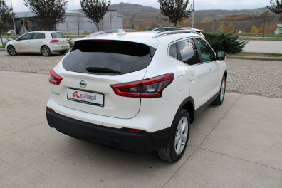 Nissan Qashqai 1.6DCİ SKYPACK 2018 Model Otomatik Vites