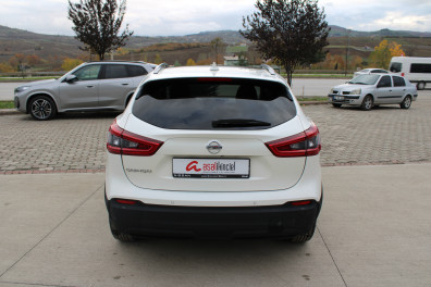 Nissan Qashqai 1.6DCİ SKYPACK 2018 Model Otomatik Vites