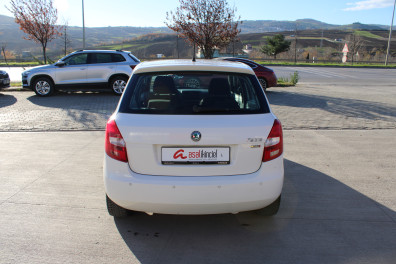 Skoda Fabia 1.2 AMBİTİON  2012 Model Düz Vites