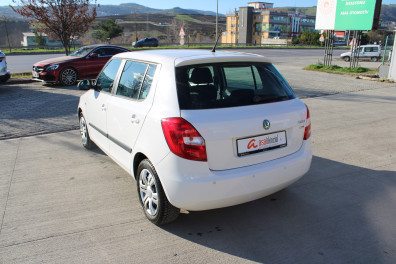 Skoda Fabia 1.2 AMBİTİON  2012 Model Düz Vites