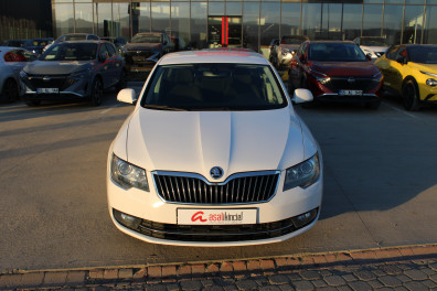 Skoda Superb 1.6TDİ  AMBİTİON 2015 Model Otomatik Vites