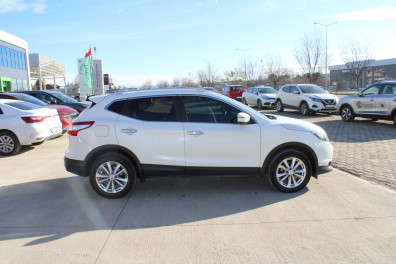 Nissan Qashqai 1.6DCİ SKYPACK  2017 Model Otomatik Vites