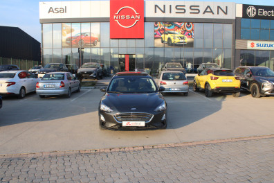 Ford  Focus 1.5TDCİ SUNROOF TİTANİUM 2020 Model Otomatik Vites