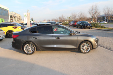 Ford  Focus 1.5TDCİ SUNROOF TİTANİUM 2020 Model Otomatik Vites