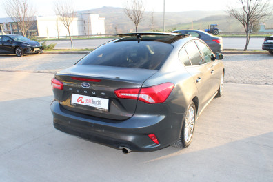 Ford  Focus 1.5TDCİ SUNROOF TİTANİUM 2020 Model Otomatik Vites