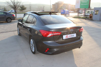 Ford  Focus 1.5TDCİ SUNROOF TİTANİUM 2020 Model Otomatik Vites