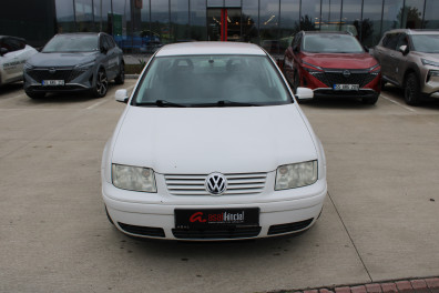 Volkswagen Bora 1.6 COMFORTLİNE 2000 Model Düz Vites