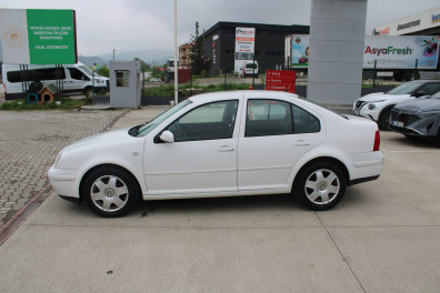 Volkswagen Bora 1.6 COMFORTLİNE 2000 Model Düz Vites