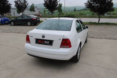 Volkswagen Bora 1.6 COMFORTLİNE 2000 Model Düz Vites