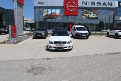 Mercedes-Benz C Serisi C180 KOMP.BLUE.FASCİNATİO 2009 Model Otomatik Vites