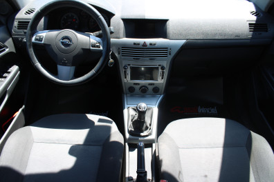 Opel Astra 1.3CDTİ ESSENTİA 2011 Model Düz Vites