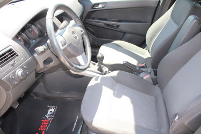 Opel Astra 1.3CDTİ ESSENTİA 2011 Model Düz Vites
