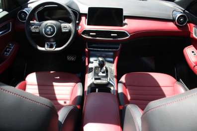 MG HS 1.5T-GDİ LUXURY 2024 Model Otomatik Vites