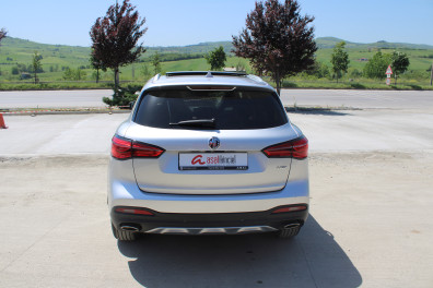 MG HS 1.5T-GDİ LUXURY 2024 Model Otomatik Vites
