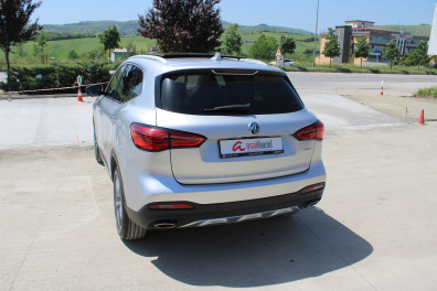 MG HS 1.5T-GDİ LUXURY 2024 Model Otomatik Vites