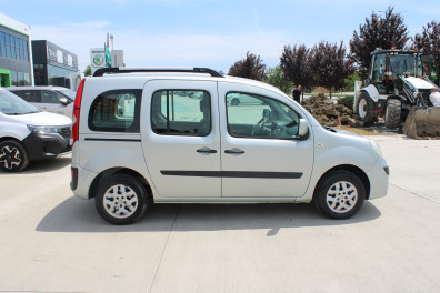 Renault Kangoo  1.5 DCİ EXPRESSİON 2010 Model Düz Vites