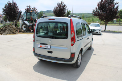 Renault Kangoo  1.5 DCİ EXPRESSİON 2010 Model Düz Vites