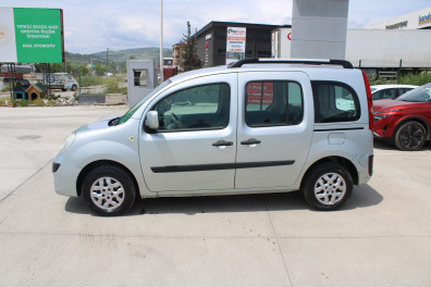 Renault Kangoo  1.5 DCİ EXPRESSİON 2010 Model Düz Vites