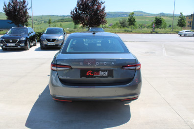 Skoda Superb 1.5TSİ MHEV PRESTİGE 2024 Model Otomatik Vites