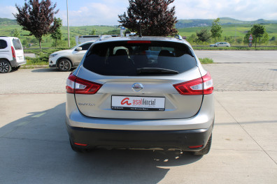Nissan Qashqai 1.6DCİ BLACK EDİTİON 2017 Model Otomatik Vites