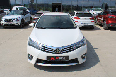 Toyota Corolla 1.33 LPG LİFE 2015 Model Düz Vites