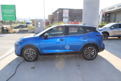 Nissan Qashqai  1.3DIG-T SKYPACK 4X4 2022 Model Otomatik Vites