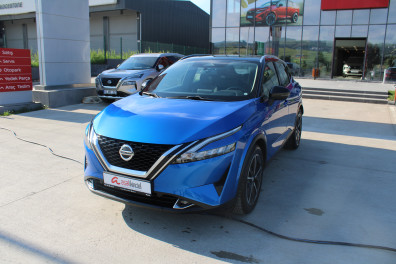 Nissan Qashqai  1.3DIG-T SKYPACK 4X4 2022 Model Otomatik Vites