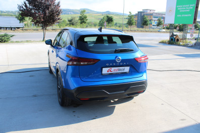 Nissan Qashqai  1.3DIG-T SKYPACK 4X4 2022 Model Otomatik Vites
