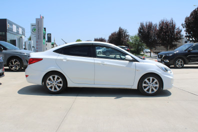Hyundai Accent Blue 1.6CRDİ MODE PLUS 2016 Model Otomatik Vites