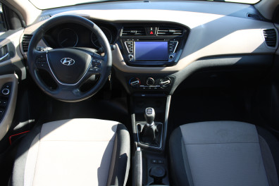 Hyundai i20 1.2MPİ STYLE SUNROOF 2016 Model Düz Vites