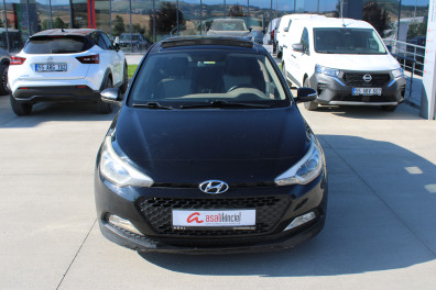 Hyundai i20 1.2MPİ STYLE SUNROOF 2016 Model Düz Vites