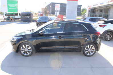 Hyundai i20 1.2MPİ STYLE SUNROOF 2016 Model Düz Vites