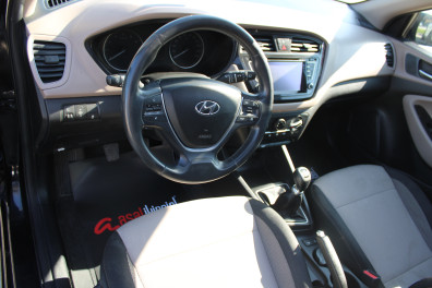 Hyundai i20 1.2MPİ STYLE SUNROOF 2016 Model Düz Vites