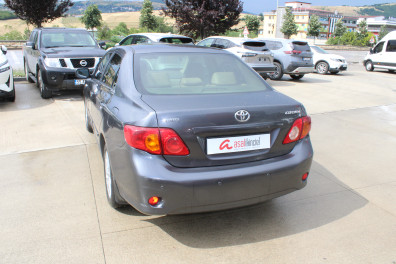 Toyota Corolla 1.4D-4D ELEGANT 2010 Model Otomatik Vites