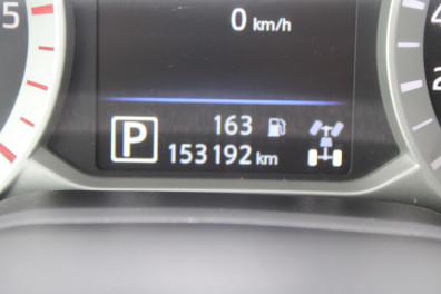 Nissan Navara 2.3DCİ 4X4 PLATİNUM  2021 Model Otomatik Vites