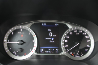 Nissan Navara 2.3DCİ 4X4 PLATİNUM  2021 Model Otomatik Vites