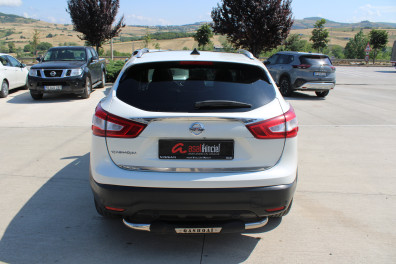 Nissan Qashqai 1.5DCİ PLATİNUM PREMİUM 2016 Model Düz Vites